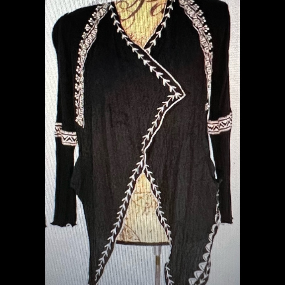 NWT Hot and Delicious Black Embroidered Bohemian Cardigan SzM